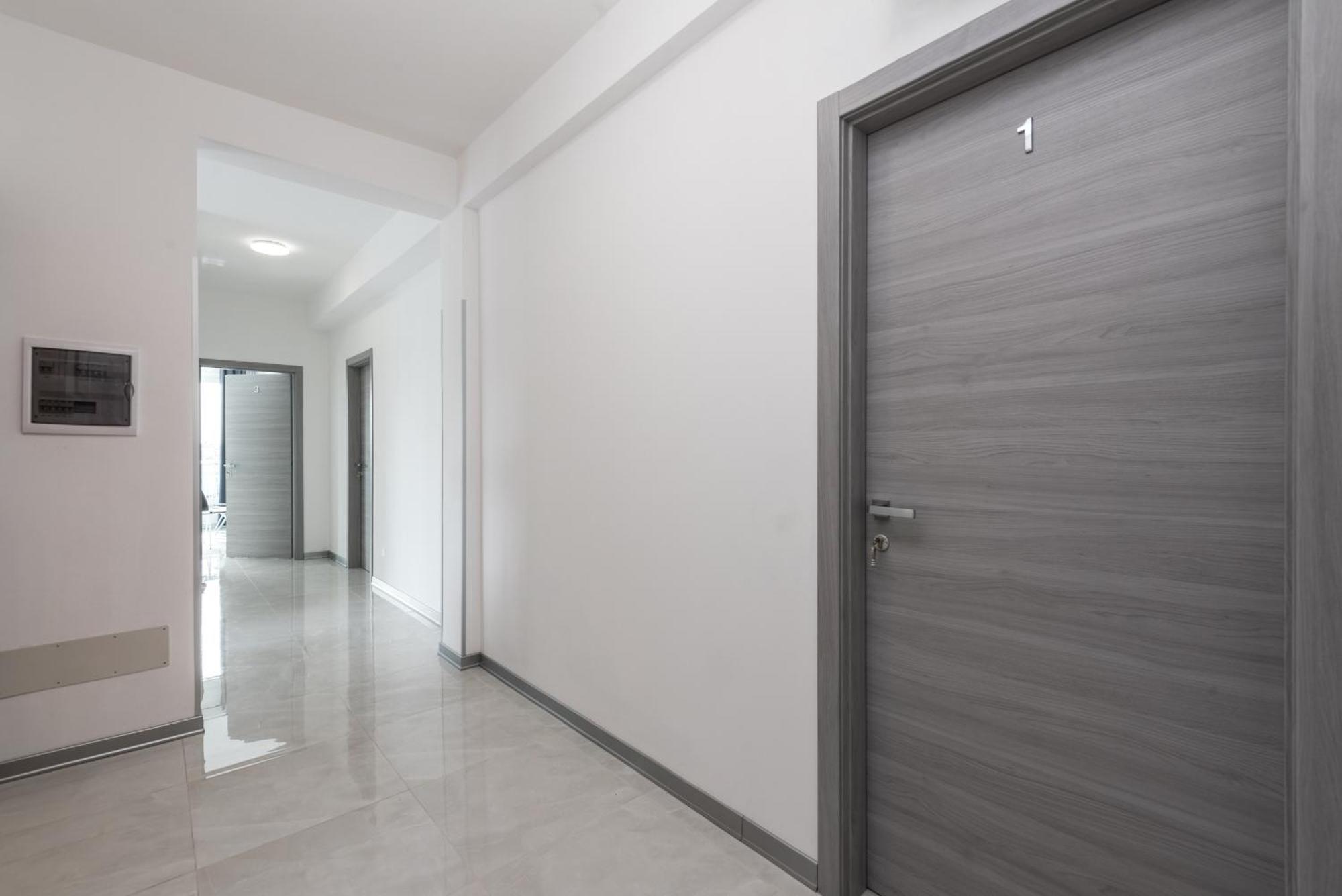 Travelershome Ciampino Airport Guesthouse 600M To Airport Exterior photo
