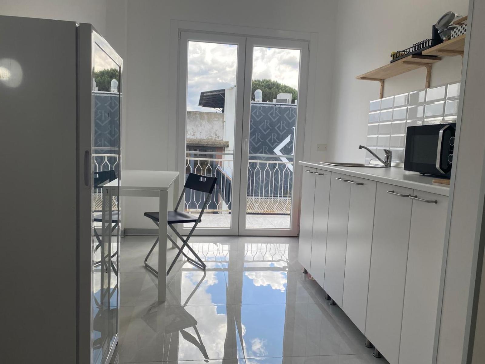 Travelershome Ciampino Airport Guesthouse 600M To Airport Exterior photo